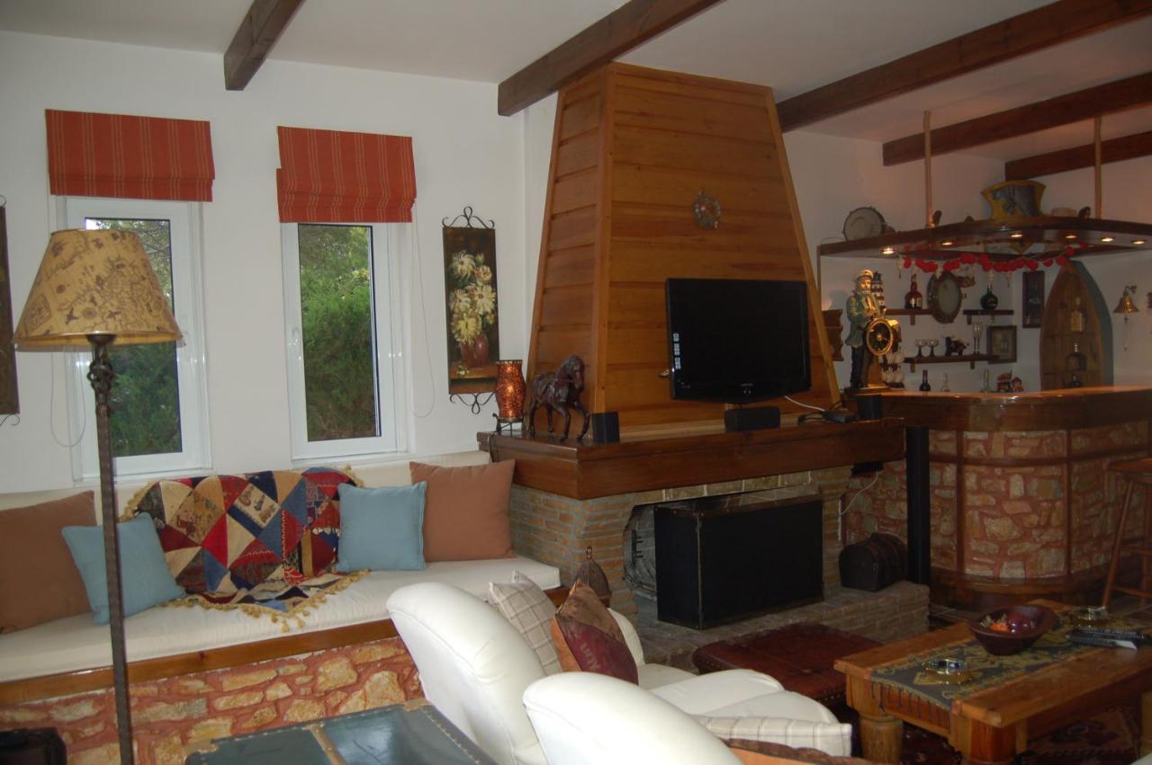 Chalkís Villa Sul Mare מראה חיצוני תמונה